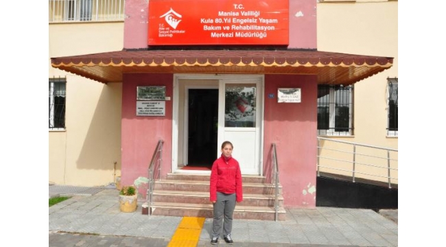 Makbule, azmi ve çabası ile herkesi gururlandırdı