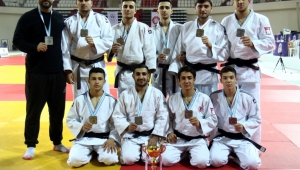 Manisa Büyükşehir Belediyespor judo takımı olarak Judoda süperiz