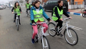 Mülteci ve Türk öğrenciler, uyum için pedal çevirdi