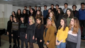 35 kişilik öğrenci korosu Ambrossia destek bekliyor