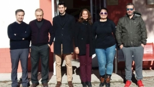 ÇIKRIKÇI YAŞAR KAZIMET AYBARS ORTAOKULU'NA atkı bere yardımı