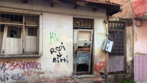 “Mahalle sakinleri olarak yetkililere sesleniyoruz “