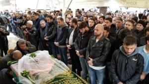 Otomobilin çarptığı ikiz kardeşler son yolculuklarına uğurlandı 