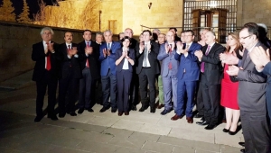 CHP'li Özgür Özel:” Kazdıkları kuyuya kendileri düşecekler”