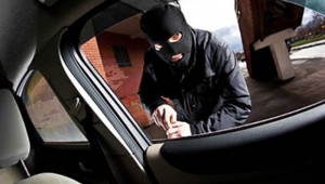 OTO FARESİ YAKALANDI