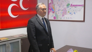 MHP’Lİ AKÇAY’DAN AKPM’YE TEPKİ: “KENDİSİNİ SÖMÜRGE VALİSİ ZANNETMEKTEDİR”