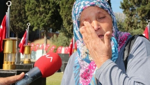 Anneler, acının yıldönümünde maden şehitlerinin mezarında