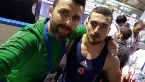 Akhisarlı güreşçi Oğuzhan'dan büyük başarı