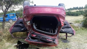 Bayram ziyaretine giden doktor kaza yaptı: 5 yaralı