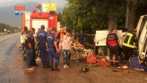 Minibüs devrildi: 20 tarım işçisi yaralandı