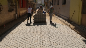 5 Mahalle’de 8 Sokak 10 Bin Metrekare Parke Taşıyla Yenilendi