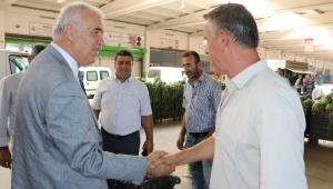 Büyükşehir, Hal Esnafıyla Bir Arada   