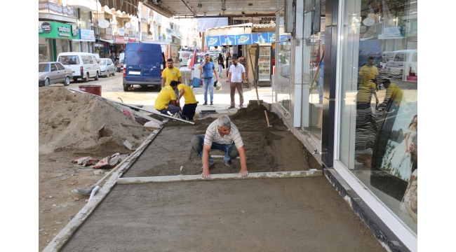 Cumhuriyet Caddesi’nde Kaldırımlara Estetik Dokunuş