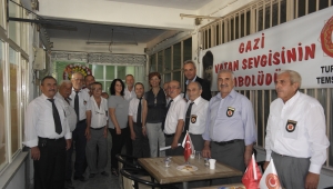 CUMHURİYET HALK PARTİSİ TURGUTLU İLÇE BAŞKANLIĞI KIBRIS BARIŞ HAREKATININ YILDÖNÜMÜNÜ ETKİNLİĞİNE KATILDI.