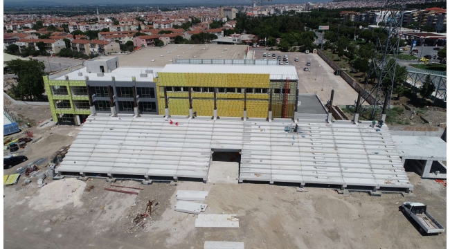 Dört Dörtlük Bir Spor Tesisi