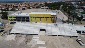  Dört Dörtlük Bir Spor Tesisi