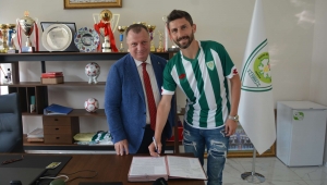 Manisa Büyükşehir Belediyespor’a tecrübeli stoper