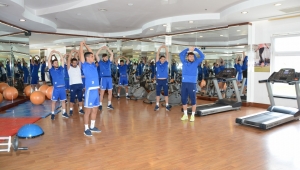 Manisa Büyükşehir Belediyespor İki Grup Halinde Çalıştı