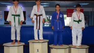 Manisa Büyükşehir’in Minik Judocuları 12’den Vurdu