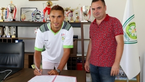 Tecrübeli Oyun Kurucu Yeşil-Beyazlı Kulüpte