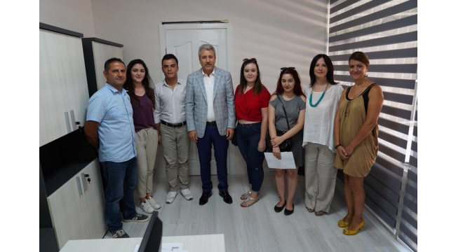 İlk “Mezun Kart”lar dağıtılmaya başlandı