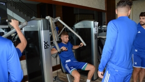 Manisa Büyükşehir Belediyespor Salonda Kuvvet Çalıştı