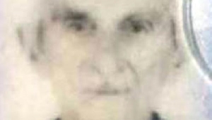 Raylardan karşıya geçmek isterken canından oldu