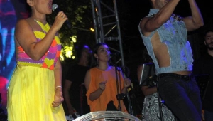 Alaşehir'de Demet Akalın rüzgarı