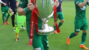 Galatasaray istedi Seleznyov'u Akhisarspor bırakmadı