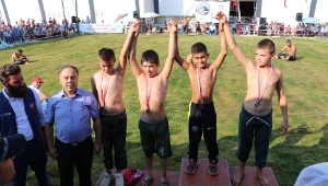 Kula Er Meydanı'nda zafer Serhat Gökmen'in