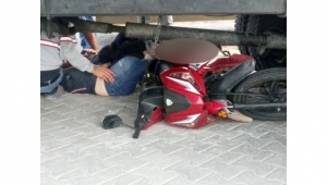 Kamyonun sürüklediği motosiklet sürücüsü yaralandı