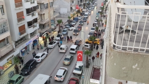 Motosikletle otomobil çarpıştı