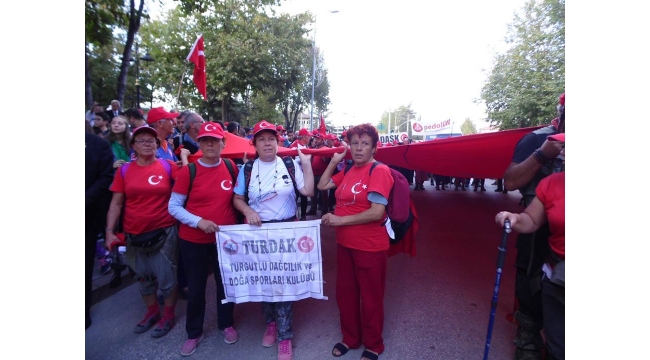 Turdakla Atatürk ve İstiklal Yolunda Yürümek
