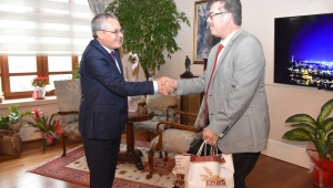 AHMETLİ BELEDİYESİ ESKİ BAŞKANI REFİK KOLAY’DAN VALİ DENİZ’E ZİYARET