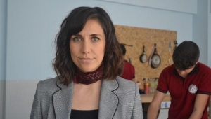 Atıklar öğrencilerin ellerinde dönüşüyor