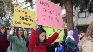 Kadına karşı şiddet protesto edildi