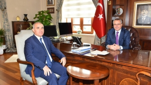 SALİHLİ KAYMAKAMI KILIÇ’DAN VALİ DENİZ’E NEZAKET ZİYARETİ