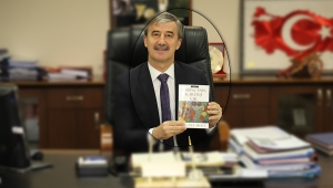 Şirin, Türk Edebiyatı’na sunduğu katkıdan dolayı Aracı’ya teşekkür etti