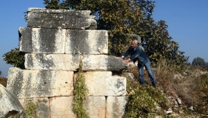 Üzüm bağları arasındaki 1800 yıllık bazilika keşfedilmeyi bekliyor