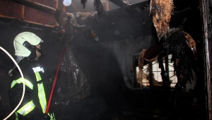 4 kişilik ailenin evi yangında kullanılamaz hale geldi