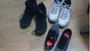 Çaldığı ayakkabılarla yakalandı