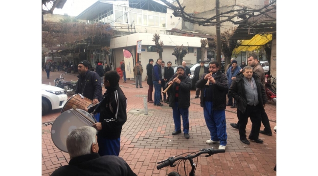 Geleneği yaşatıyorlar