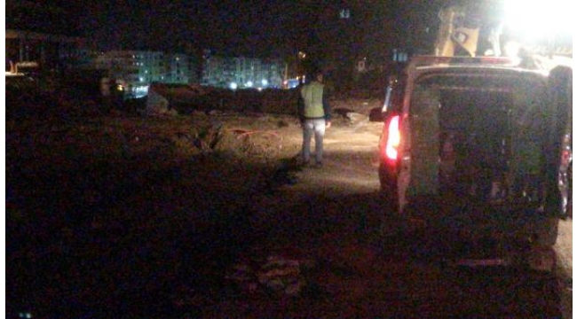 Kazı yapan iş makinesi doğalgaz borusunu patlattı