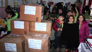 Küçük yüreklerden Mehmetçikler'e atkı, bere ve eldiven