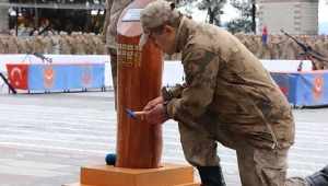Manisa'da eğitimini tamamlayan 900 er yemin etti