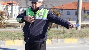 Manisa'da trafik ekiplerinden drone'lu denetim