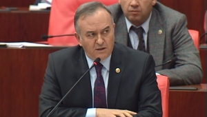 MHP’Lİ ERKAN AKÇAY: “BU KÜRSÜ TERÖRİST KÜRSÜSÜ DEĞİLDİR, HERKES AKLINI BAŞINA DEVŞİRSİN