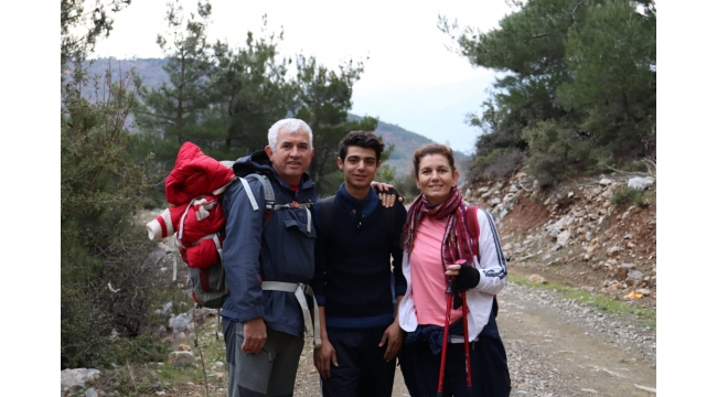 Olympos dağcılık ve doğa sporları kulübü olarak sezonun on ikinci etkinliğini Vişneli-Nazar köy parkurunda gerçekleştirdik.