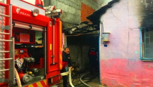 7 kişinin yaşadığı ev tamamen yandı (VİDEO)