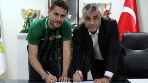 Akhisarspor'da Musa imzaladı